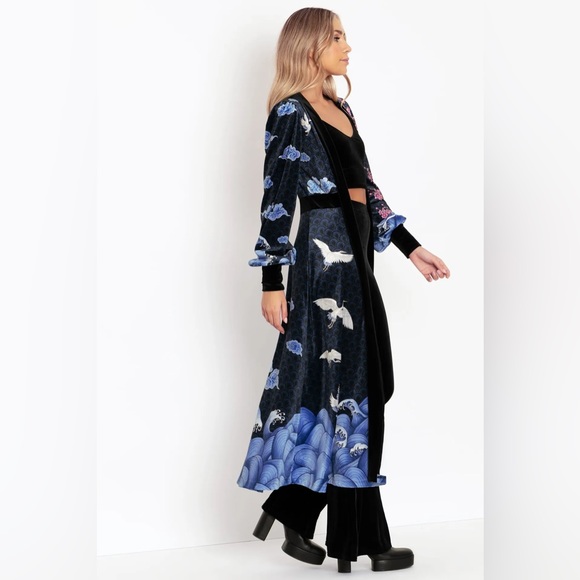 BlackMilk Clothing Flight of Tsuru Velvet Maxi Jacket - Limited Size Medium - Picture 3 of 9